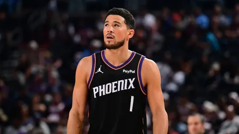 “青岛队备战：王睿泽和韋瑟斯庞即将出征，望早日回归赛场”